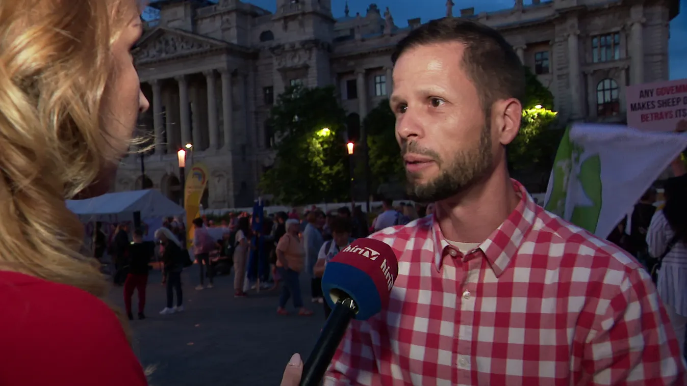 Ellenzéki képviselők hergeltek a pénteki pedagógus életpályamodell elleni tiltakozáson