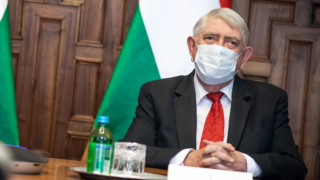 Székesfehérvári diákok környezetvédelmi projektjéről tájékozódott Kásler Miklós miniszter