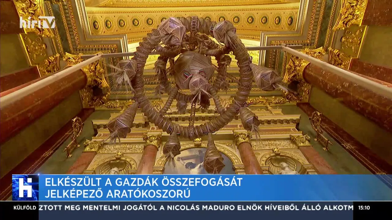 Elkészült a gazdák összefogását jelképező aratókoszorú