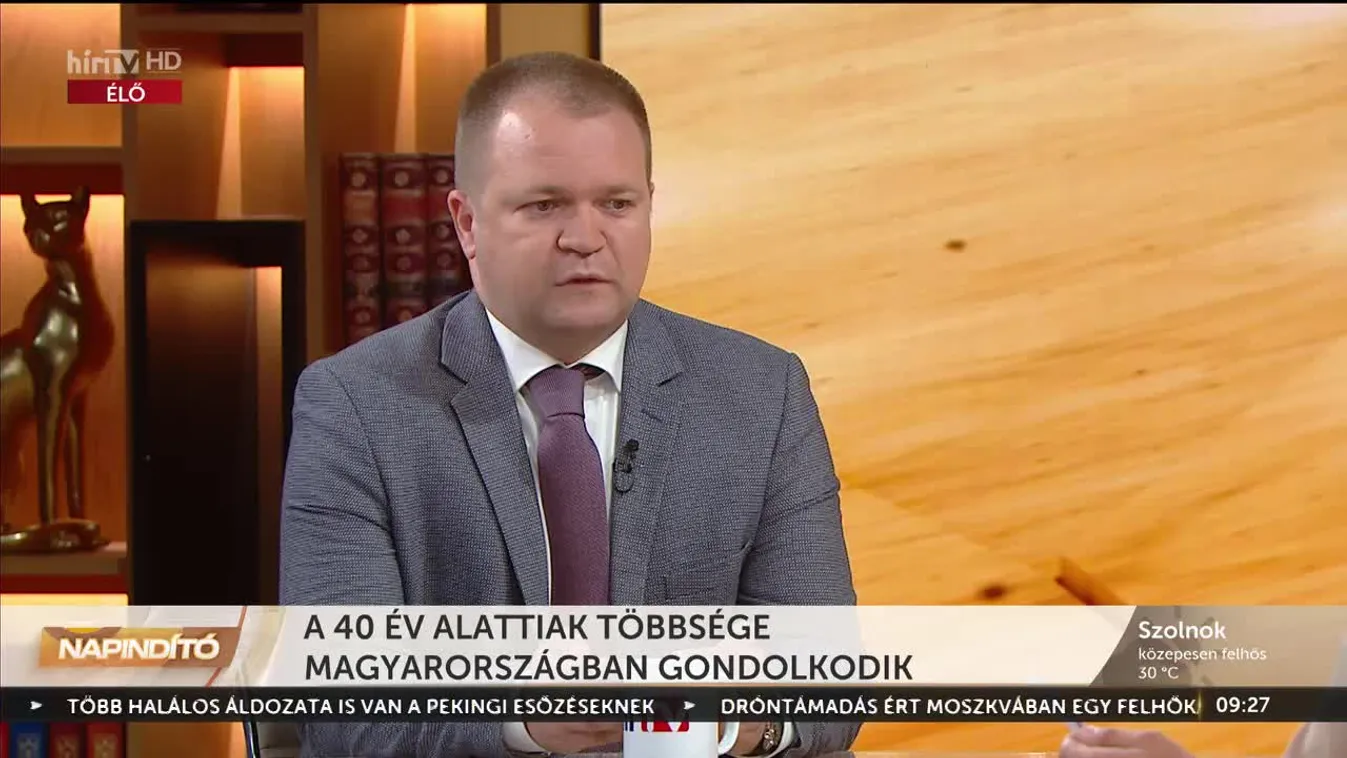 Napindító – A 40 év alattiak többsége Magyarországban gondolkodik