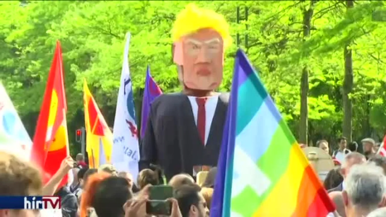 Tüntetők fogadták Trumpot Brüsszelben