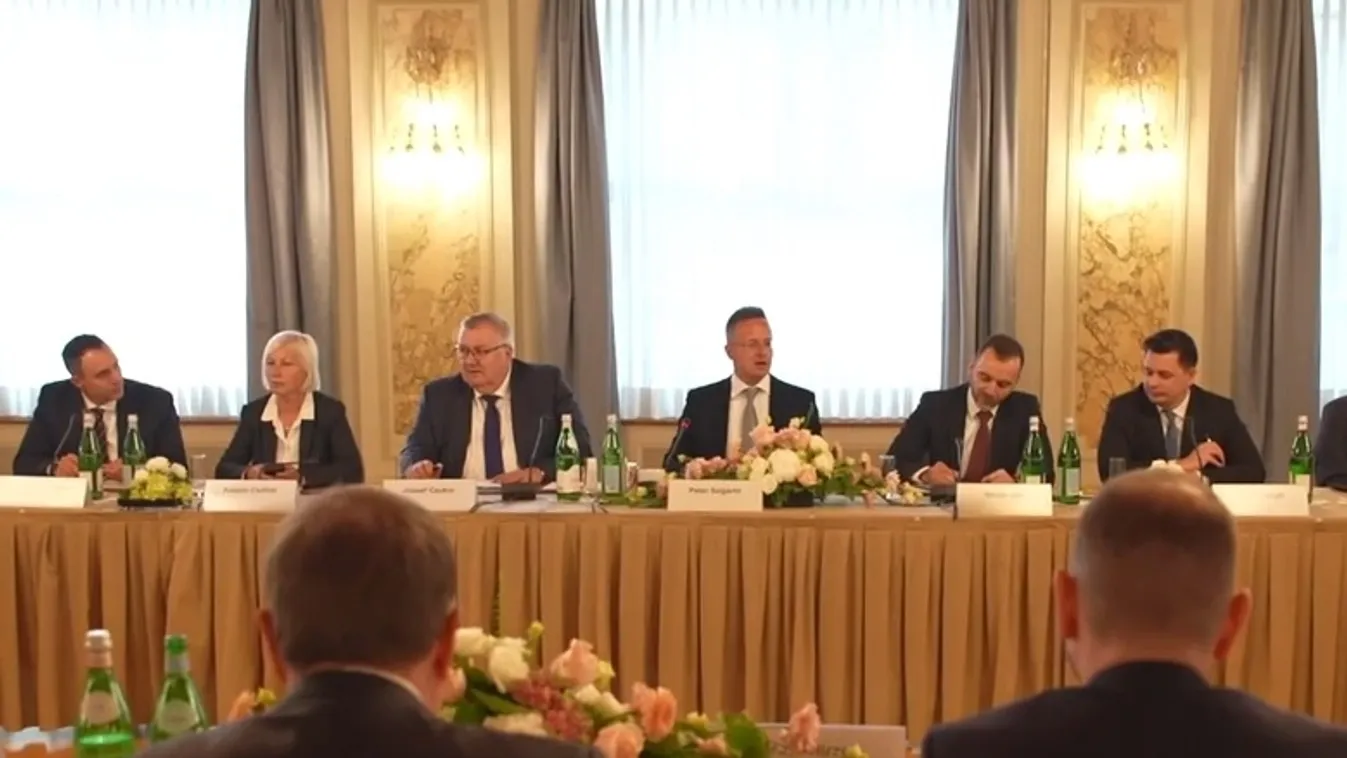Szijjártó Péter: Magyarország és Svájc határozottan kiáll a béke mellett  + videó