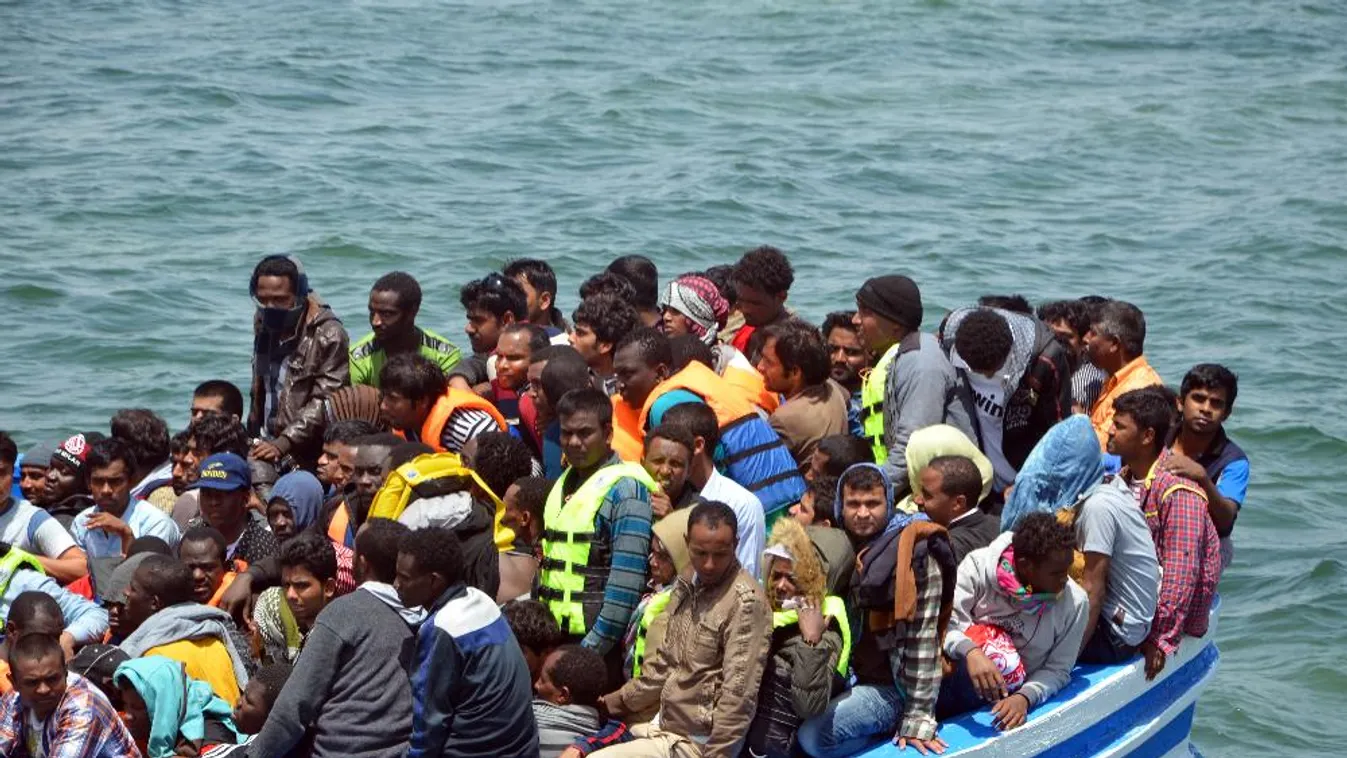 Elsüllyedt egy migránsokat szállító csónak a tunéziai partoknál