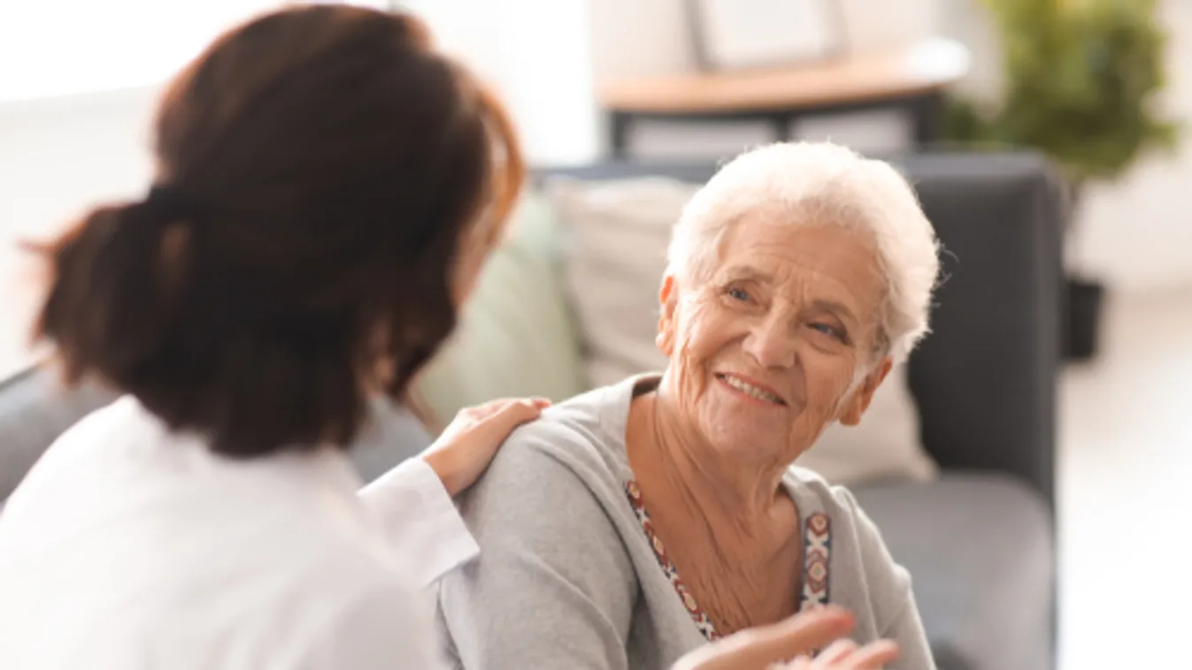 Különvonatokat indítanak az osztrák idősgondozásban dolgozó román vendégmunkások számára