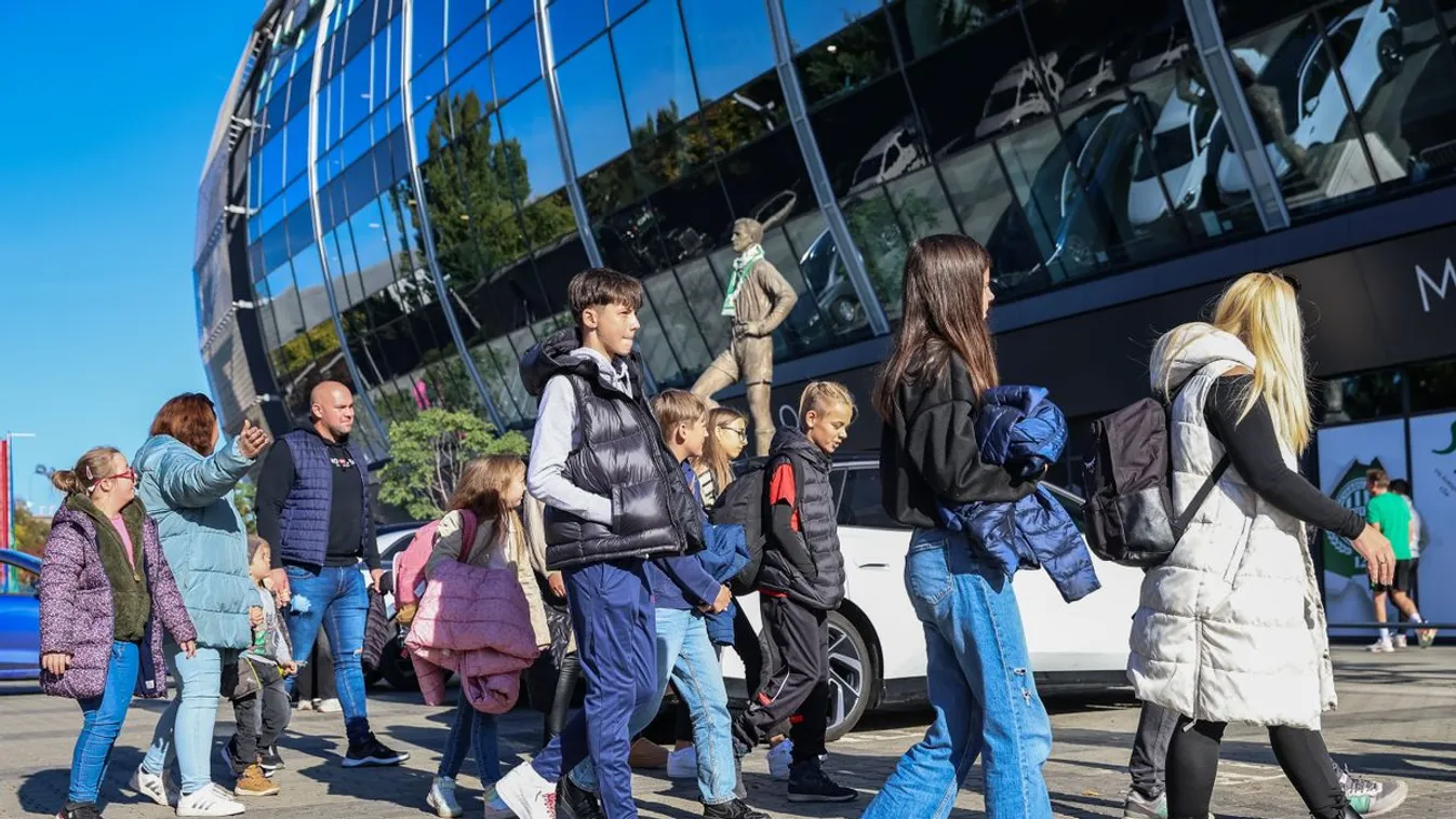 A Groupama Arénában láttak vendégül 12 betegségből gyógyuló gyermeket