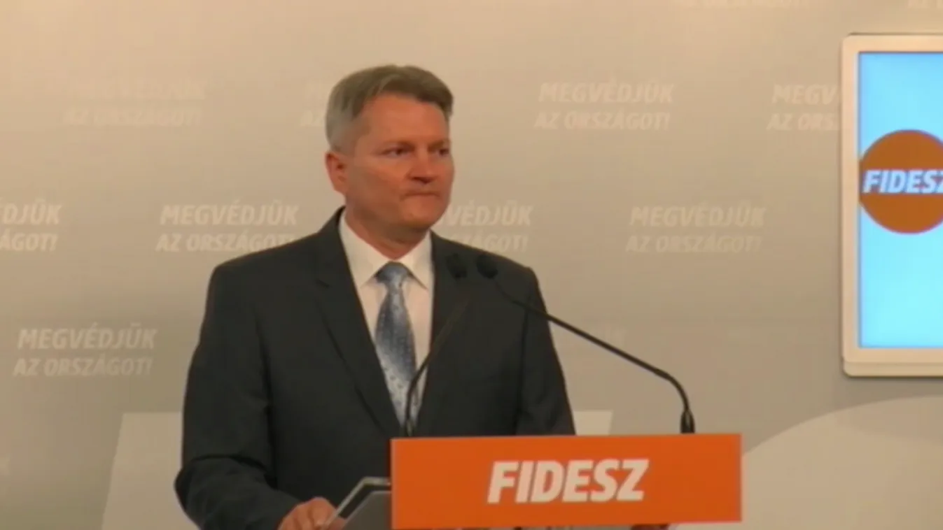 Önkormányzati dolgozókat buzdítottak a kampányolásra