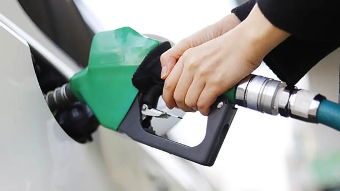 Lejjebb mentek az üzemanyagárak