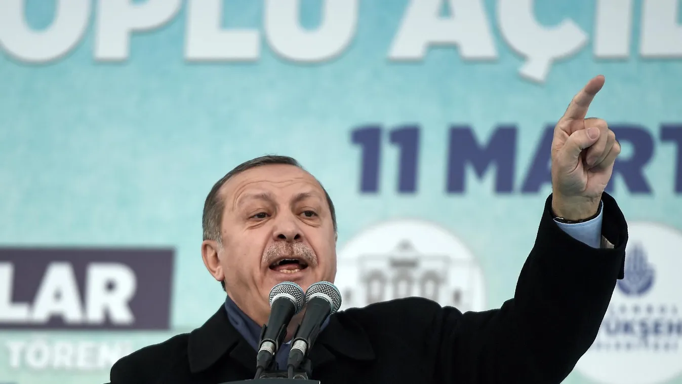 Még több hatalmat akar Erdogan, tüntetnek ellene