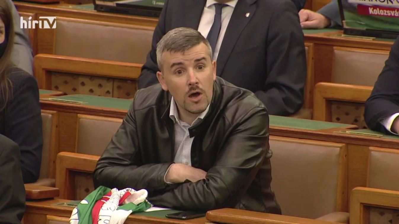 Marad a 9,6 millió forintos házelnöki büntetés