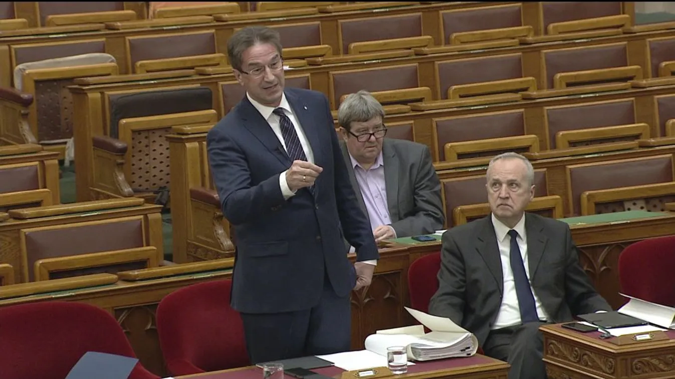 Völner Pál: Most emberéletek forognak kockán