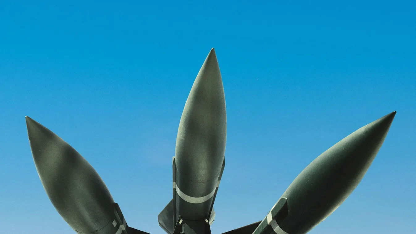 Heves rakétasorozatok érték Észak-Izraelt