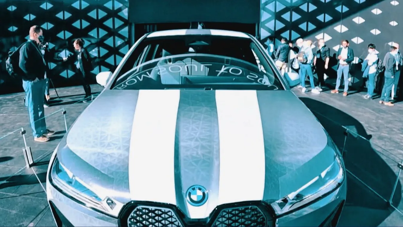 StartStop: Ha akarom fehér, ha akarom fekete a színváltós BMW