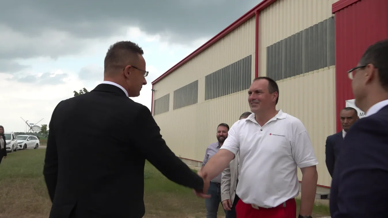 Szijjártó: Magyarország garantálja a biztonságos körülményeket a Vöröskeresztnek