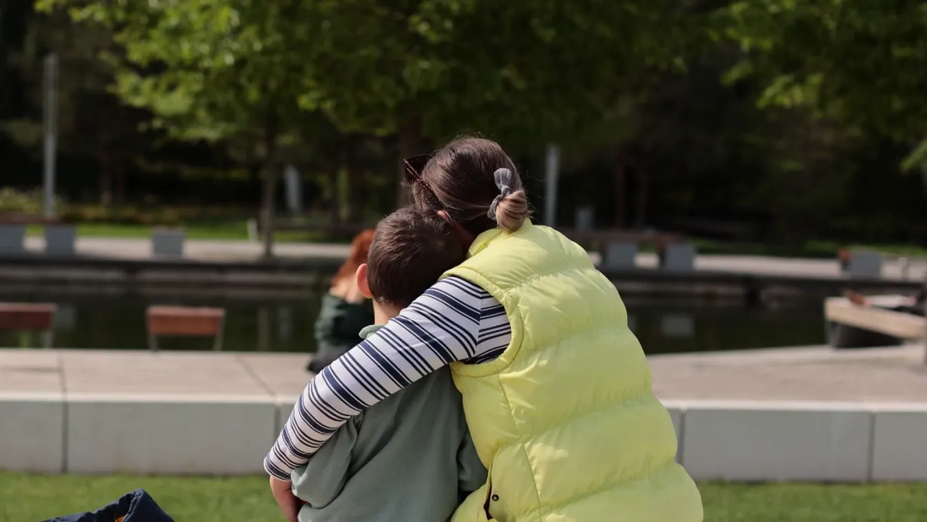 Az édesanyákat köszönti a kormány