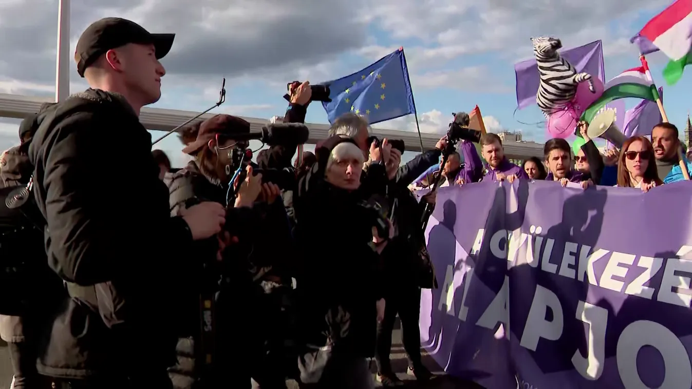 A Kossuth térre szervezett tüntetést Hadházy Ákos + videó