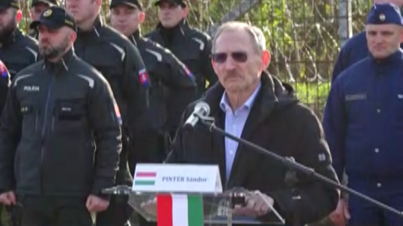 A határrendészeket köszöntötte Pintér Sándor és Roman Mikulec Hercegszántón