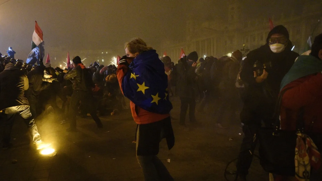 Fidesz: Bűnözői körök is részesei az utcai zavargásoknak