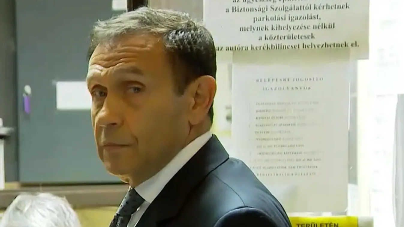 Legalább tizenkét év fegyházbüntetést kért az ügyészség Gyárfás Tamásra