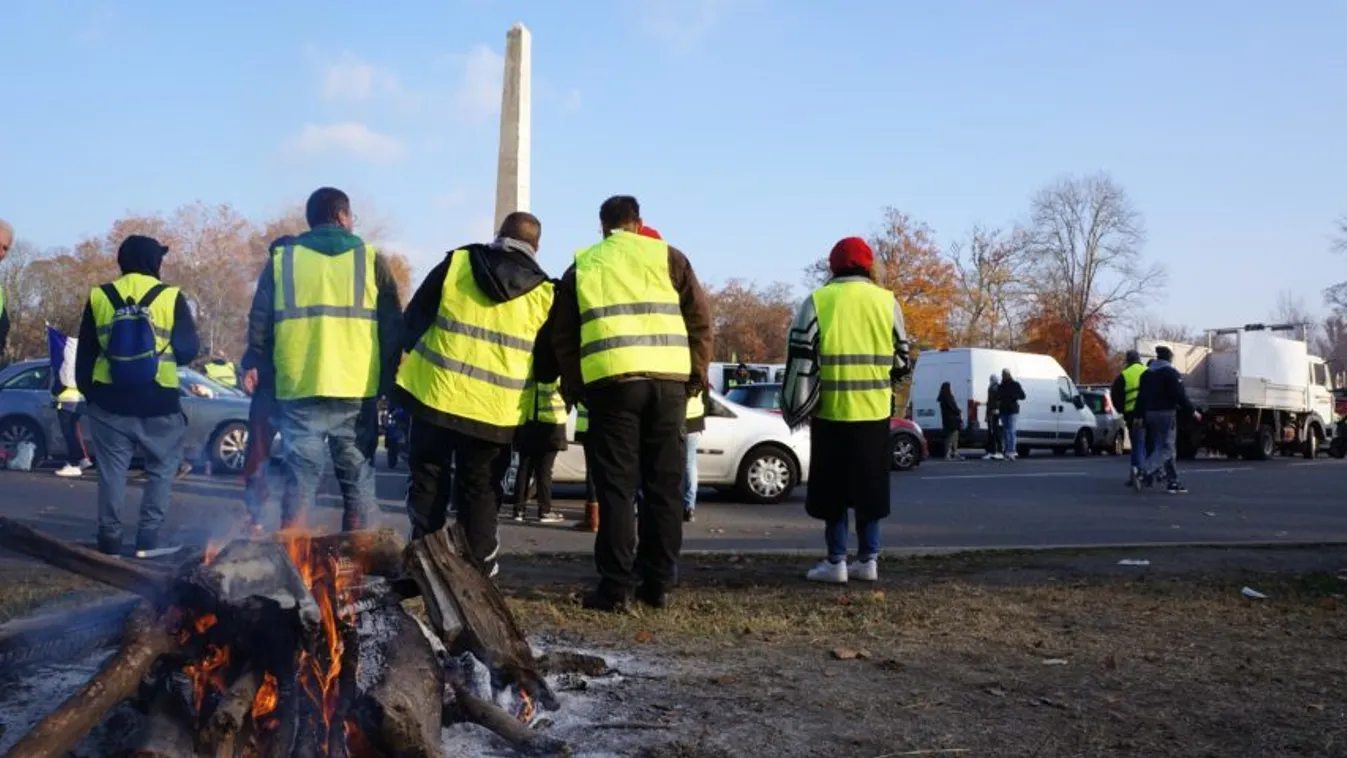 Tüzet nyithatnak a sárgamellényesekre a rendőrök