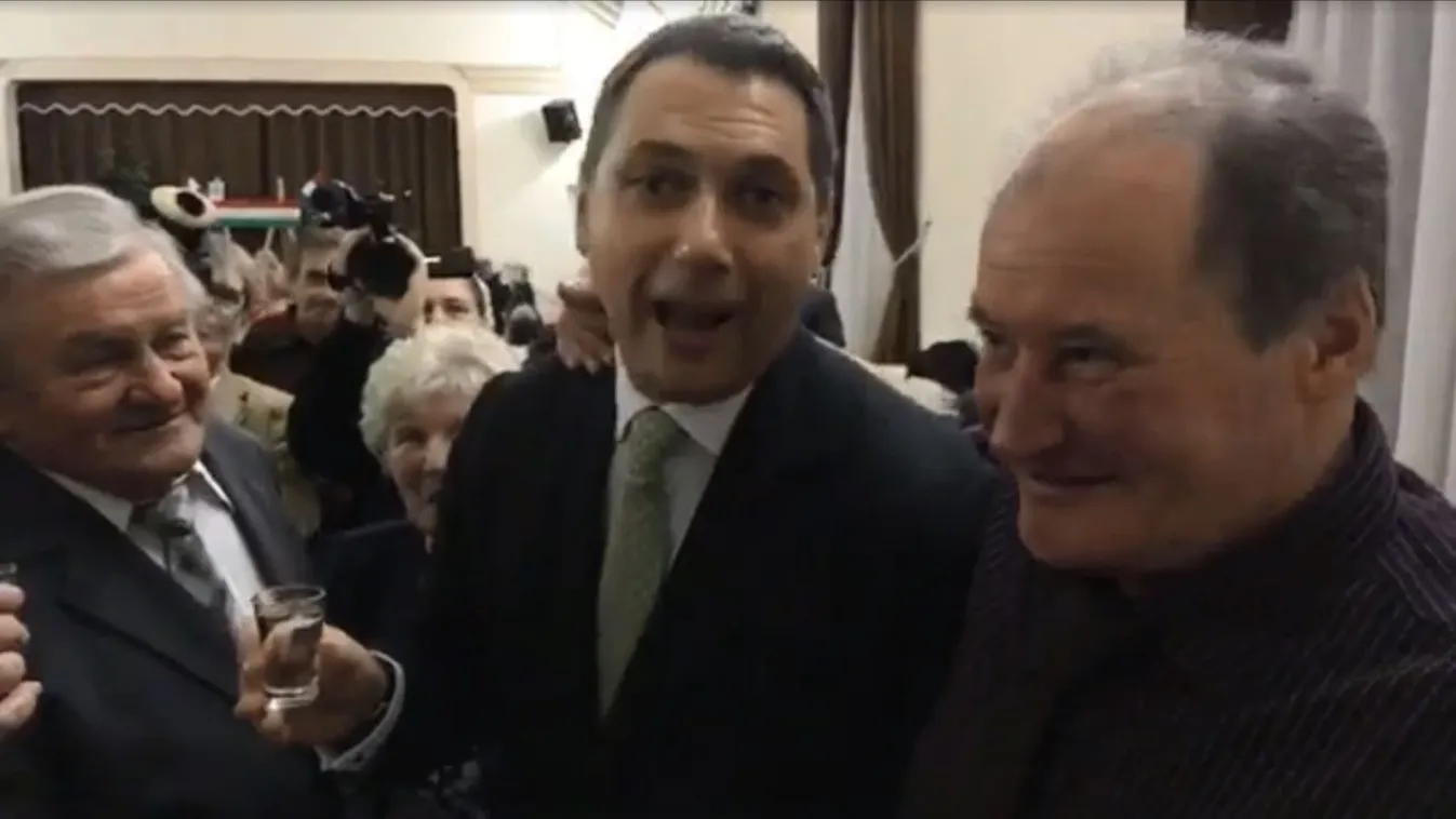 Pálinkázással egybekötött komcsizással kampányolt Lázár