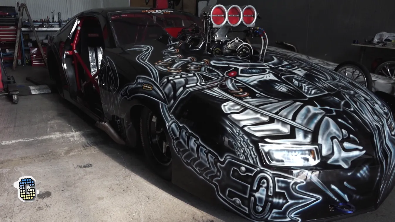 Garázs: Hasít a pályán a Predator