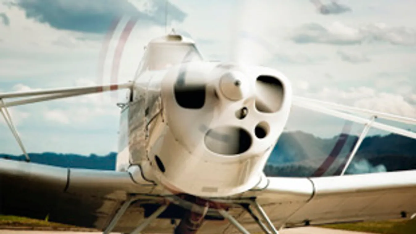 Kigyulladt és lezuhant? Keresnek egy kisgépet