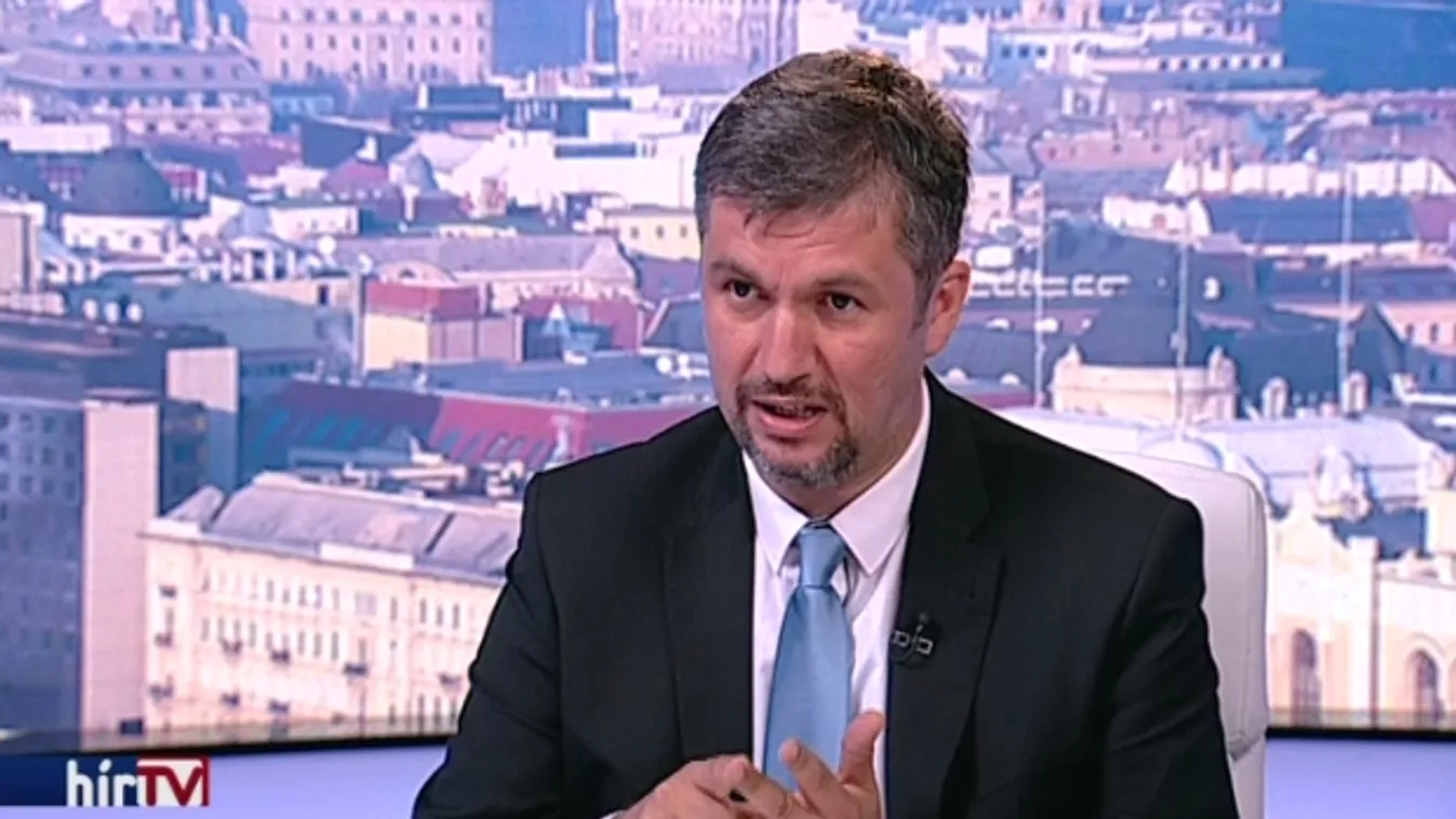 Hadházy elárulta, szerinte miként váltható le a kormány