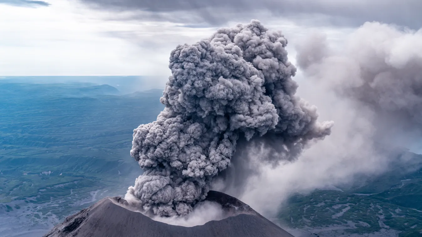 Gondot okozhat a légi közlekedésben a kamcsatkai vulkánkitörés