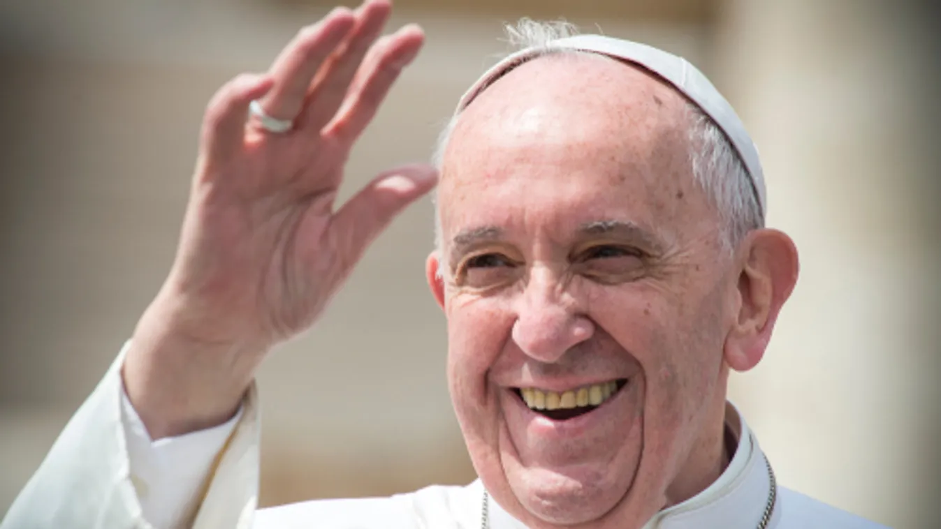 Ezerötszáz szegény ebédelt Ferenc pápával a Vatikánban