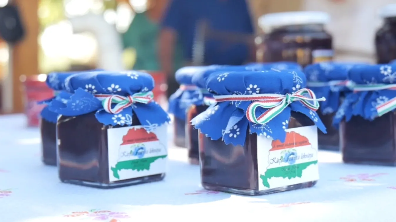 Az összes elszakított területről érkezett szilva a nemzet lekvárjához