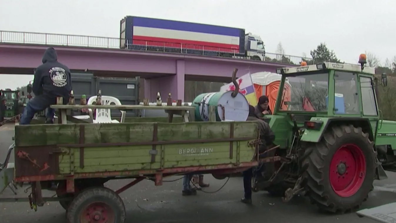 Megbénítják a brüsszeli közlekedést a dühös termelők + videó