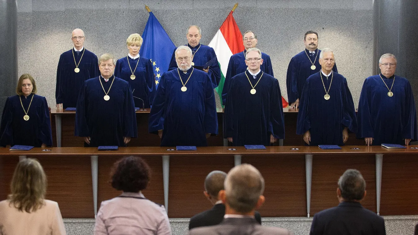 Stumpf: Be kéne gyógyítani a sebet az alkotmányosság testén