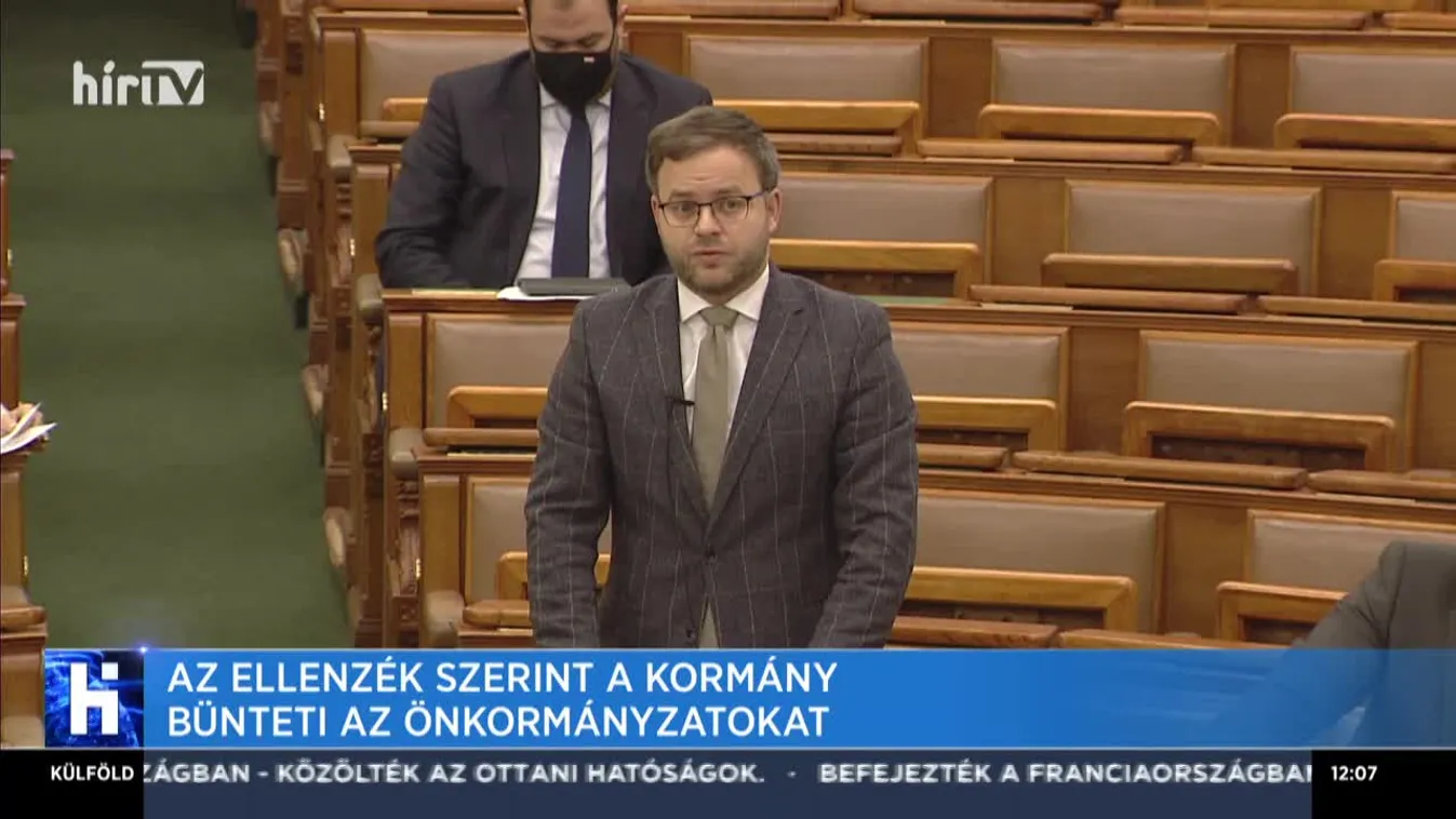 Az ellenzék szerint a kormány bünteti az önkormányzatokat