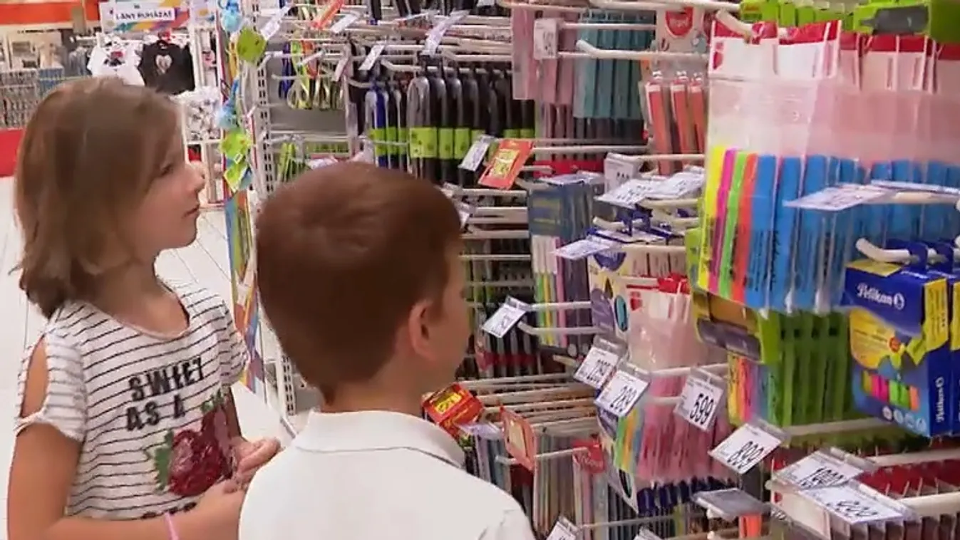 Elindult a tanszerek utáni hajsza, az egyik multi a nagycsaládosokra is gondolt + videó