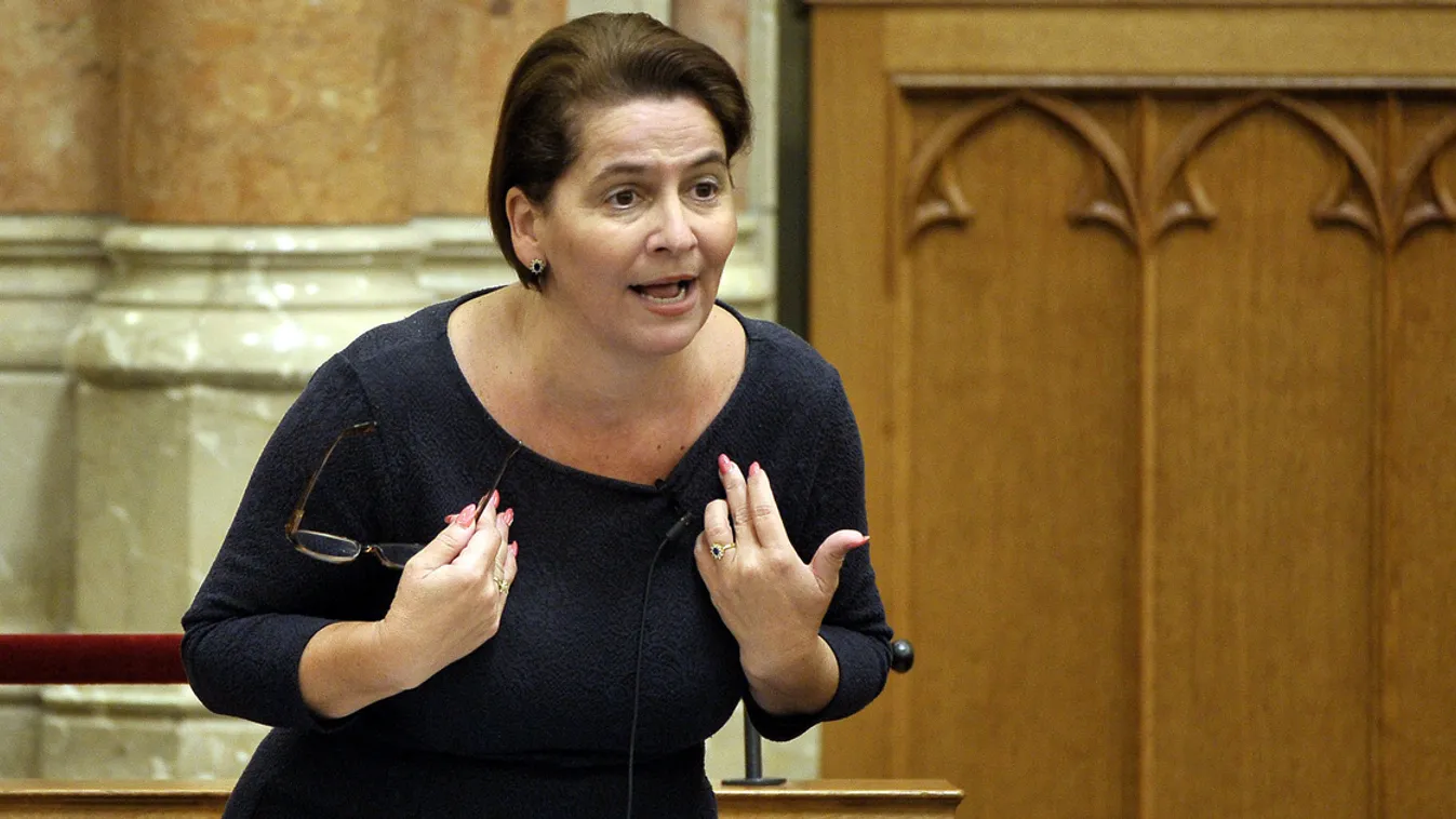 Varga-Damm Andrea: A tárgyalóteremben én vagyok a király