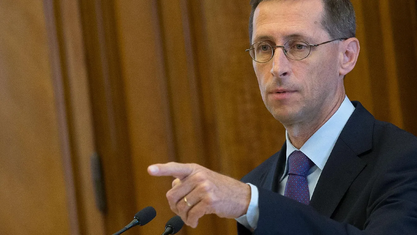 Varga Mihály nem akar vagyonadót