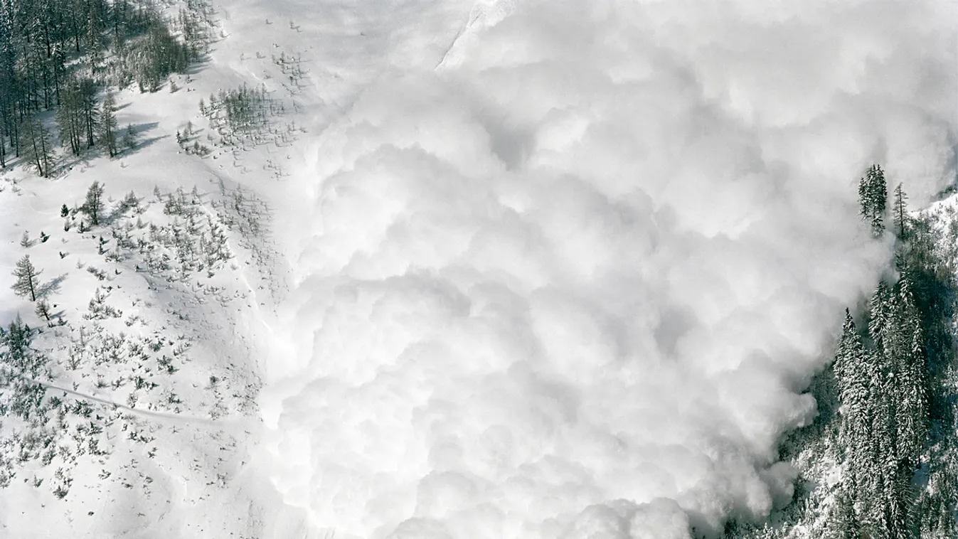 Több ember halálát okozták lavinák a napokban