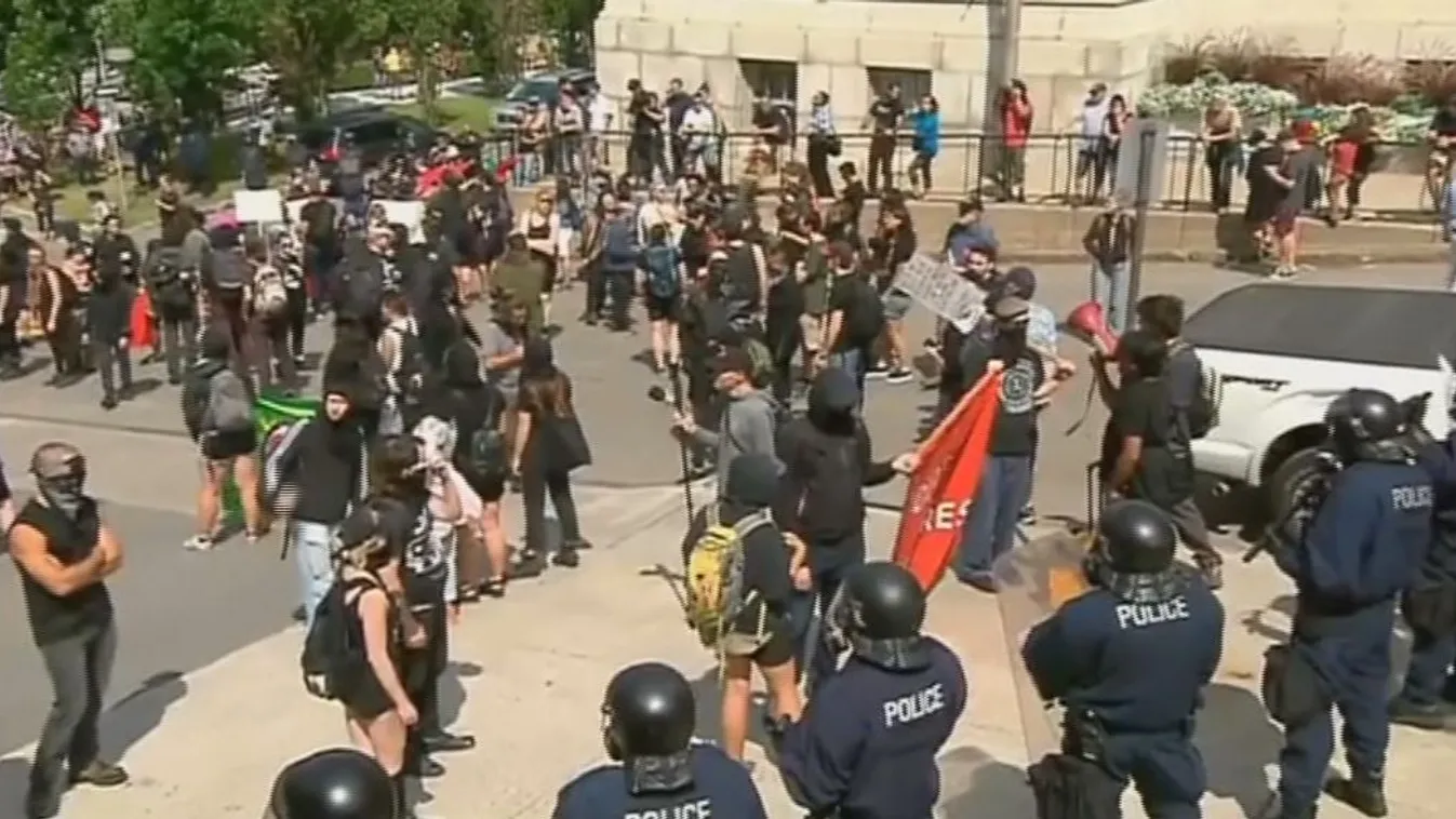 Kanadában is tüntettek a szélsőjobbosok