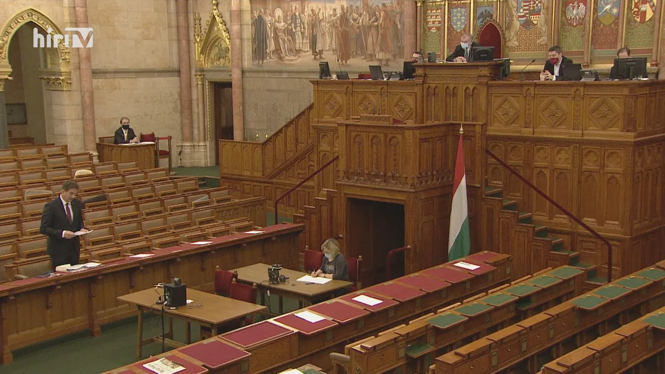 A baloldal a járványkezelésből is politikát csinál