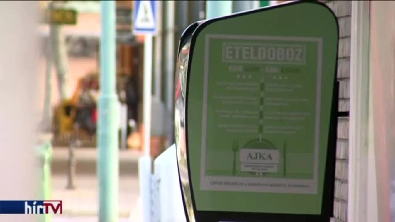 Ételdobozokkal segítik a rászorulókat a civilek