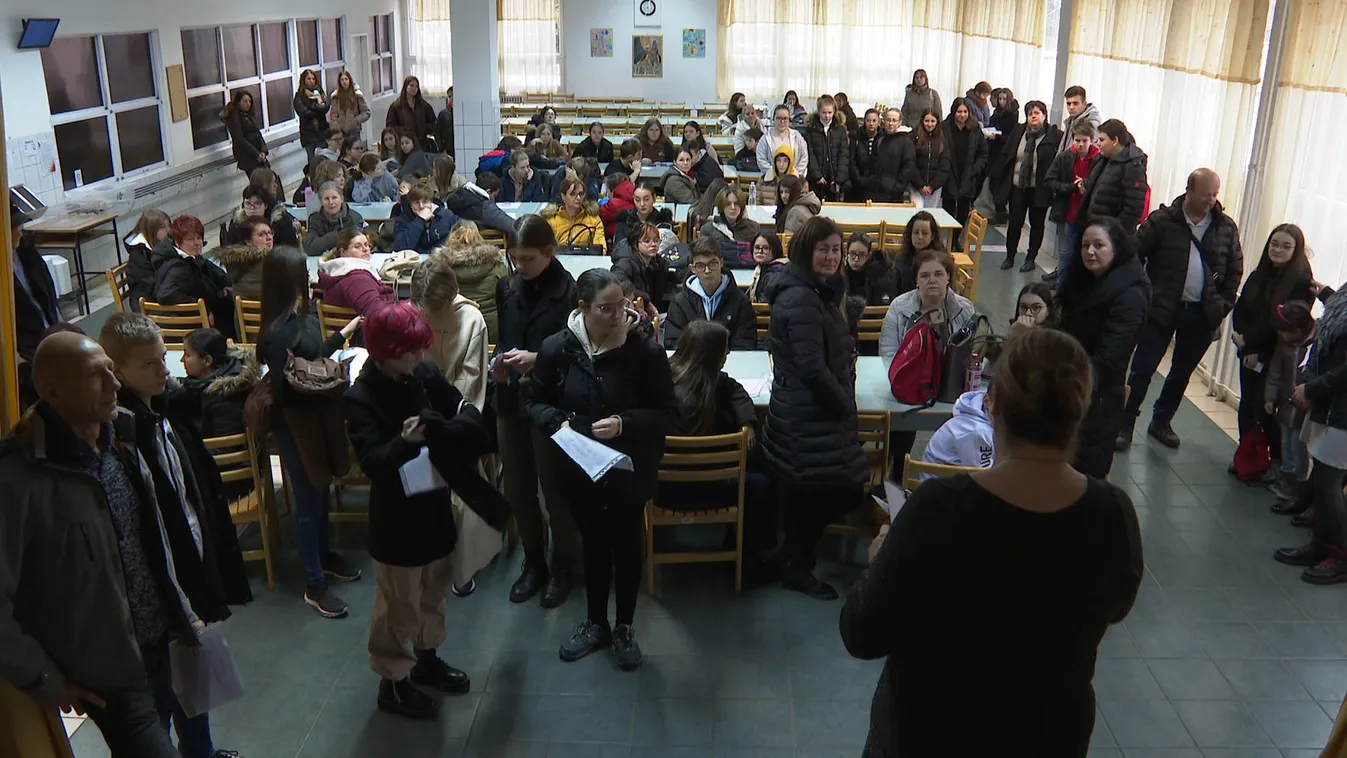 Magyarból és matematikából mérettethetik meg magukat a diákok + videó