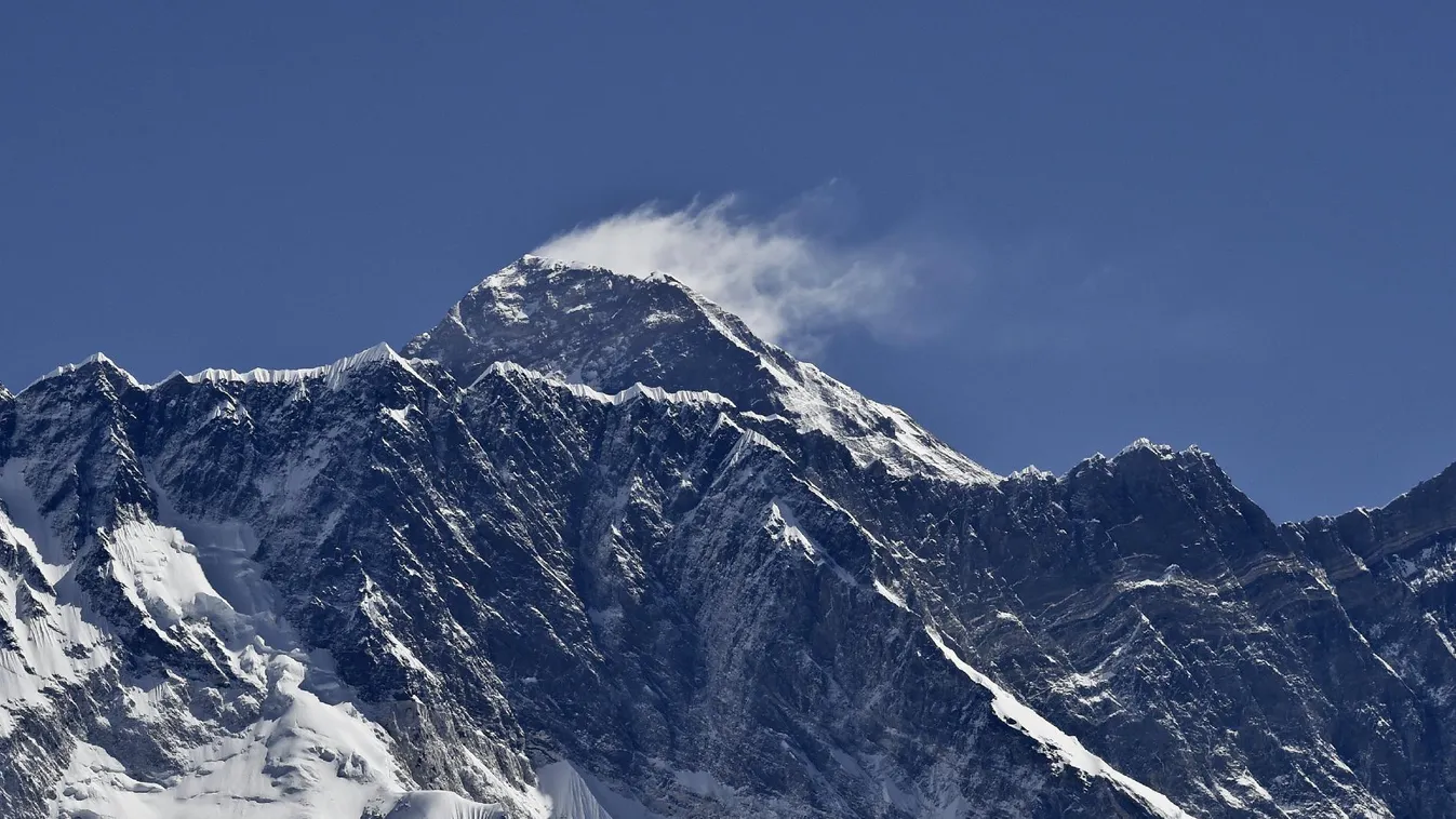 Kettős tragédia történt a Mount Everesten