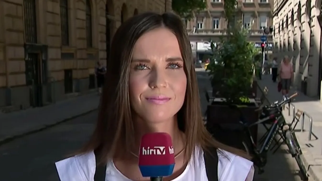 Felszámolják a Tűzoltó utcai lezárást, hétfőtől újra járnak ott az autók  + videó