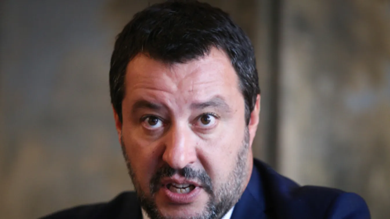 Tízezrek tiltakoztak Firenzében a jobboldal előretörése és Salvini ellen