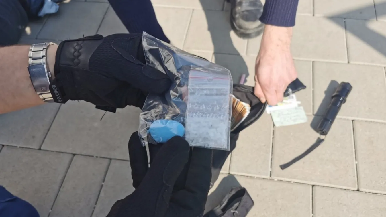 Ételízesítős tubusokba rejtette a kábítószert egy bűnbanda