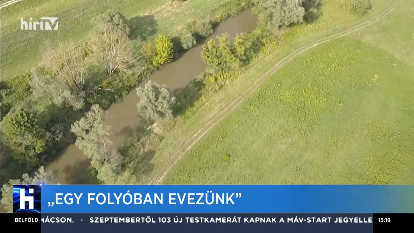"Egy folyóban evezünk"