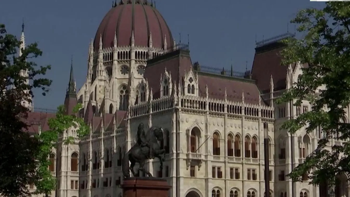 180 nappal meghosszabbították a háborús veszélyhelyzetet