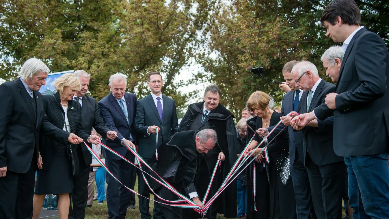 Letették Budapest első Makovecz-templomának alapkövét