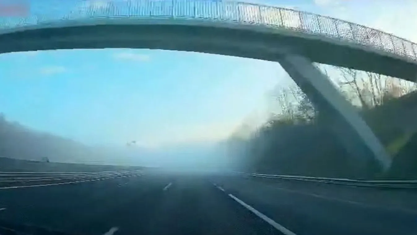 Eddig nem látott fedélzeti kamerafelvétel került elő az M7-esen történt tömegbalesetről +VIDEÓ