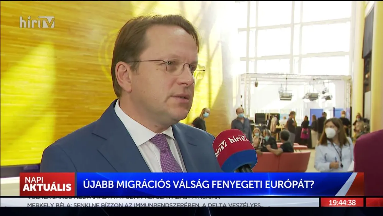 Várhelyi Olivér: Megelőzhető az újabb migrációs válság